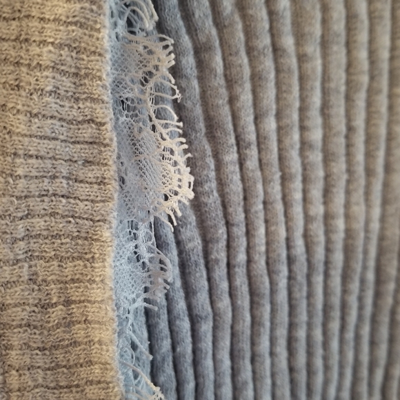 Cardigan - Picture 7 of 8